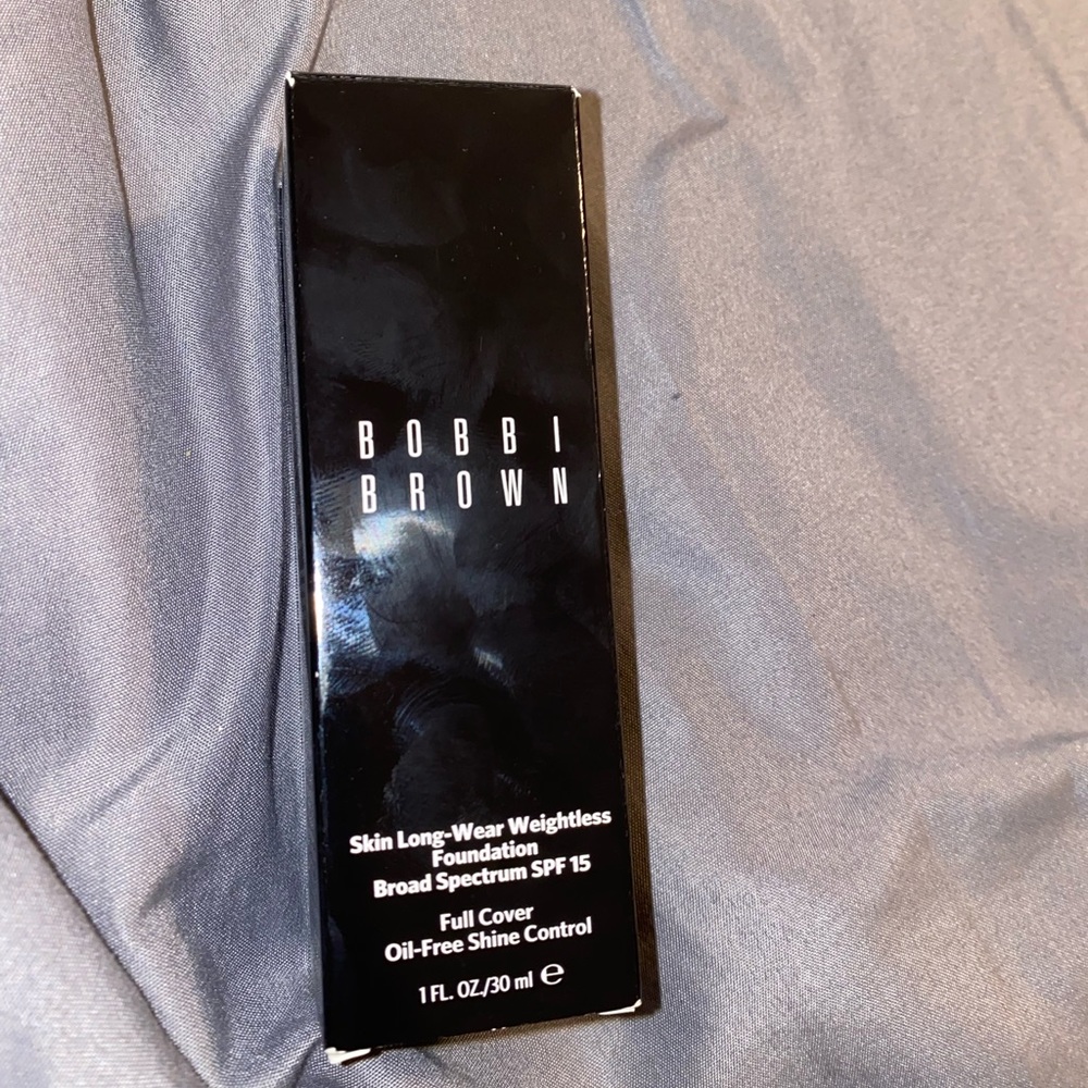 Bobbi Brown Foundation